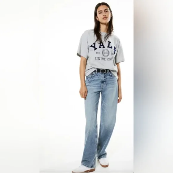 H&M Oversized Printed Tee in Cotton Jersey with Yale University on Front - Picture 3 of 13